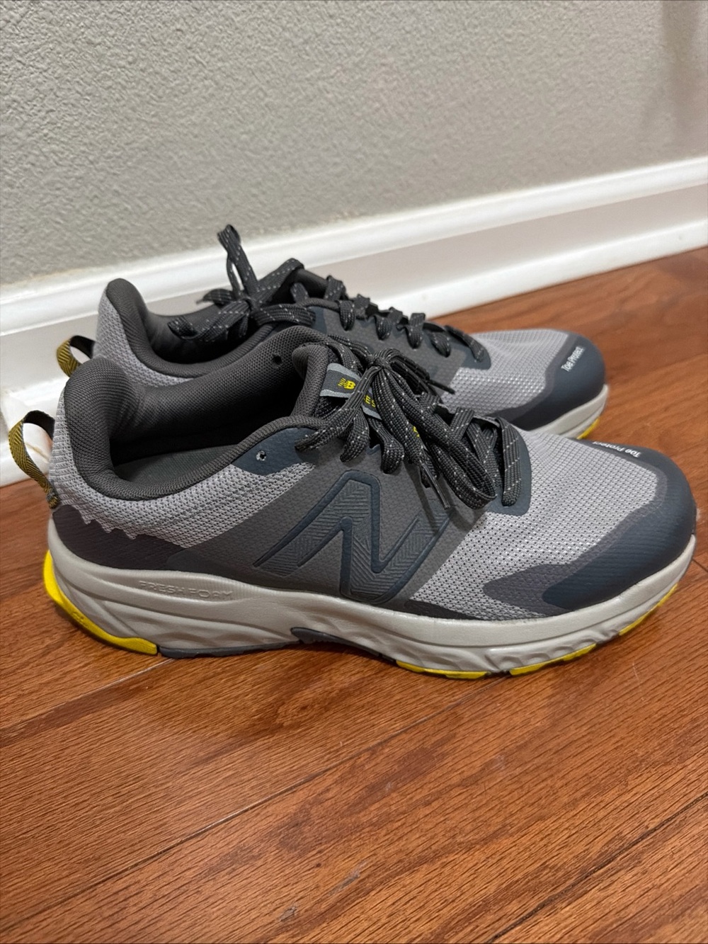 New Balance T510 Gray Fresh  Foam Trail Running Sneakers Mens 9.5 Hiking